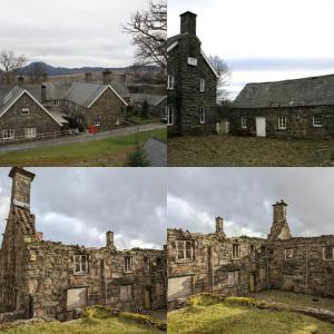 twee foto's van een oud stenen huis in drie verschillende uitzichten bij Romantic Hideaway in Trawsfynydd