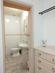 Kúpeľňa v ubytovaní Malaga Ensuites City Centre + 30 fotografií