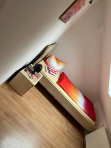 バート・ザクサにあるFerienhaus Harzの二段ベッド2組が備わる客室です。