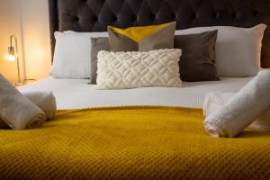 Gallery image of SHM Stays HS2 workers Great for long term stays & Short Stays, 15 min drive to City Centre & Airport 2 min walk to Shops and Train Station in Birmingham