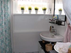 Koupelna v ubytování 4 person holiday home in VARBERG-By Traum
