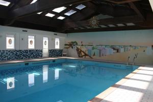 Bazén v ubytování Hotel Abbazia nebo v jeho okolí