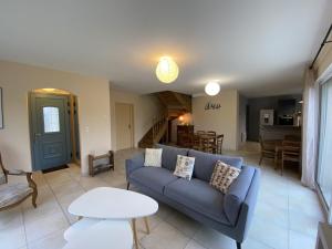 Posedenie v ubytovaní Villa Confortable à Fouras, Proche Mer, 3 Chambres, Terrasse, Jardin, WiFi - FR-1-709-59