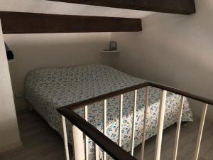 Posteľ alebo postele v izbe v ubytovaní Villa 6 pers avec piscine, clim et parking à 1 km de la plage - FR-1-607-155 + 12 fotografií