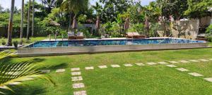 Bazén v ubytování Mango Tree Villa Bentota nebo v jeho okolí