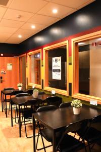 A restaurant or other place to eat at Bus Hostel Reykjavik - Reykjavik Terminal