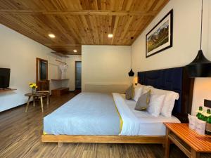 The Dunes Boutique Hotel客房内的一张或多张床位