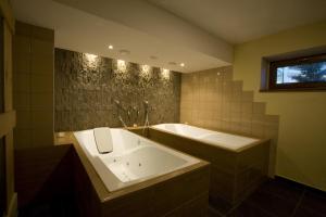 Koupelna v ubytování Hotel Rusava