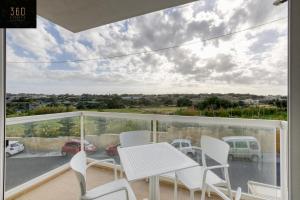 شرفة أو تراس في Stunning 3BR w/Country View Apartment in M'Scalak by 360 Estates