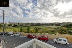 صورة لـ Stunning 3BR w/Country View Apartment in M'Scalak by 360 Estates في مارساسكالا