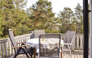 Gallery image of Awesome Home In Djurhamn With 3 Bedrooms in Djurhamn