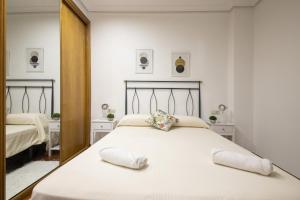 Posteľ alebo postele v izbe v ubytovaní Olas de Ondarreta - Local Rentss