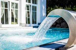Bazén v ubytování Landhotel Schermer nebo v jeho okolí