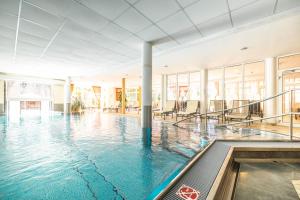 Bazén v ubytování Landhotel Schermer nebo v jeho okolí