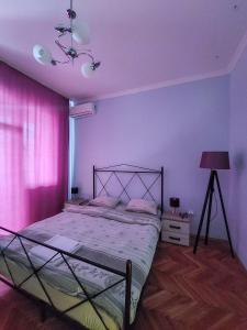 Voodi või voodid majutusasutuse Prishtina Center Hostel toas