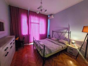 Voodi või voodid majutusasutuse Prishtina Center Hostel toas