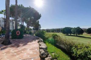 Fotografia z galérie ubytovania Gran terraza con piscina junto a Mijas Golf v destinácii Fuengirola