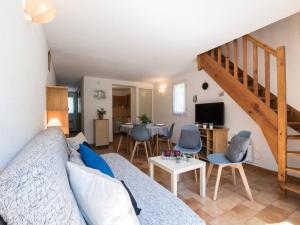 Appartement Saint-Lary-Soulan, 3 pièces, 6 personnes - FR-1-296-222にあるシーティングエリア