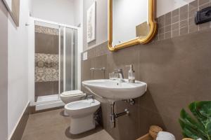A bathroom at B&B Massimocentro