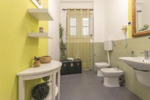A bathroom at B&B Massimocentro