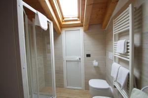 Koupelna v ubytování Agriturismo Nonnamelia + 37 fotografií