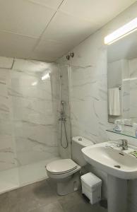 Koupelna v ubytování Hotel Sol Almería