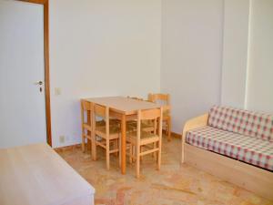 A seating area at Renewed flat with seaview - Beahost