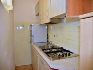 A kitchen or kitchenette at Renewed flat with seaview - Beahost