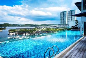 Bassein majutusasutuses Trinidad Suites Johor, Trademark Collection by Wyndham või selle lähedal