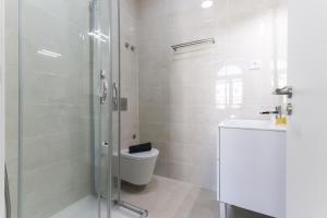 Koupelna v ubytování Sintra Flower Lux Apartments III