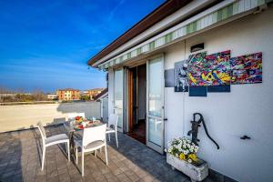A balcony or terrace at Il terrazzo sul tramonto