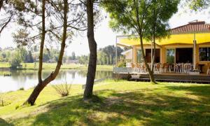 Zahrada ubytování Écolodges du Golf du Sauternais