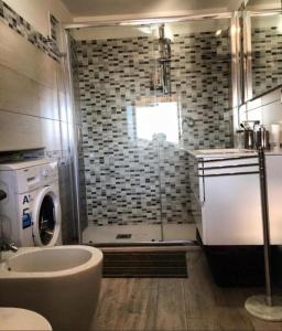 A bathroom at Private Pool villa with panoramic views split over 2 levels / Aircon / New Pool.