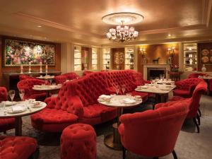 Posezení v ubytování Sofitel London St James