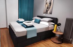 Posteľ alebo postele v izbe v ubytovaní Elegant Seaside 2 Floor Apartment
