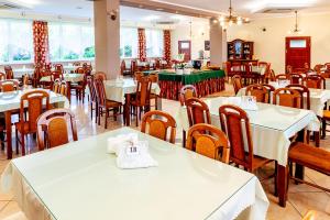 Restoran atau tempat lain untuk makan di Ośrodek Wypoczynkowy Diuna