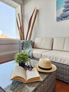 Część wypoczynkowa w obiekcie HOLIDAYS BEACH & POOL ,AIRCOND , Las Americas
