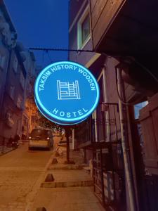 Fotografija u galeriji objekta Taksim History Wooden Hostel u İstanbulu