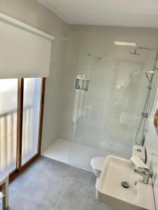Ein Badezimmer in der Unterkunft Hostal Fornet Altea