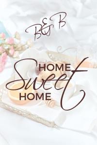 a cake with the words best home sweet home at Homesweethome in Porto Torres