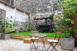 Vonkajšia záhrada v ubytovaní Rare! private garden in Paris, close to Sacre Coeur Basilica!