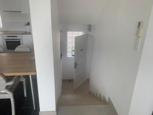 Fotografia z galérie ubytovania Loue Palavas Maison 160m2 avec piscine chauffée et jacuzzi à 2 pas de la plage et du centre ville v destinácii Palavas-les-Flots