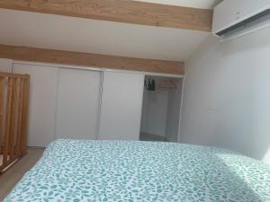 Fotografia z galérie ubytovania Loue Palavas Maison 160m2 avec piscine chauffée et jacuzzi à 2 pas de la plage et du centre ville v destinácii Palavas-les-Flots