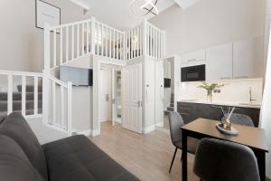 Cleveland Residences Paddington的电视和/或娱乐中心