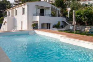 Fotografia z galérie ubytovania Superbe Appart T2 pour 4 pers Villa Piscine Coté Parking v destinácii Cassis
