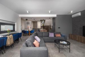 Posezení v ubytování Villa Pine
