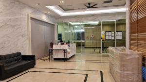 Vstupní hala nebo recepce v ubytování Rooms at Mansion One, Shared Apartment Only