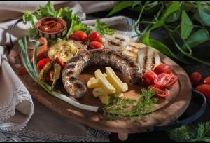 Φωτογραφία από το άλμπουμ του Elenski Riton Complex σε Sredni Kolibi +28 φωτογραφίες