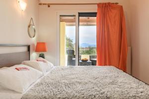 Postel nebo postele na pokoji v ubytování Villa Danae by Corfu Escapes + 103 fotografií