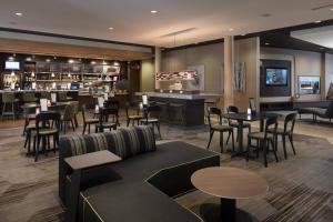 Salon oz. bar v nastanitvi Courtyard by Marriott Glenwood Springs